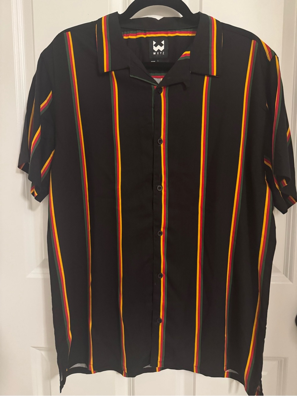 WXYZ Men’s Black Striped Button Front Shirt Retro Rasta Stripe Camp Shirt Size L